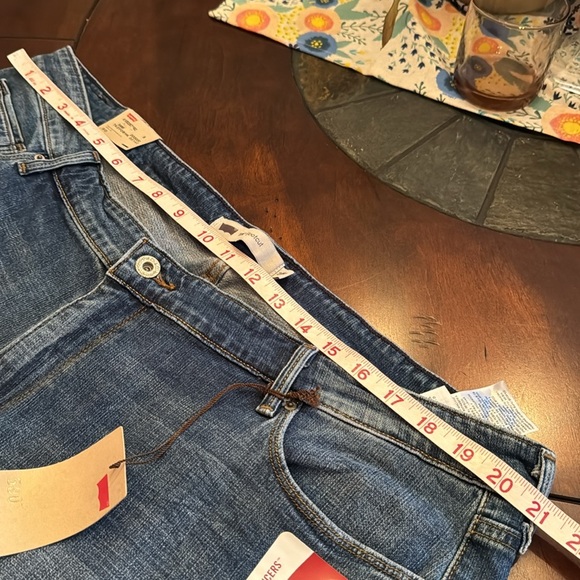 Levi’s fuller waist bootcut jeans 20W NWT - Picture 8 of 10